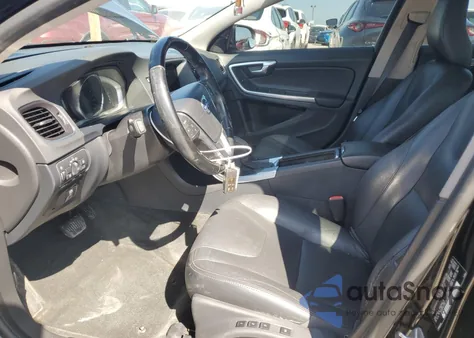 2015 Volvo S60 Premier z USA, uszkodzony, nr VIN YV126MFK5F1336215